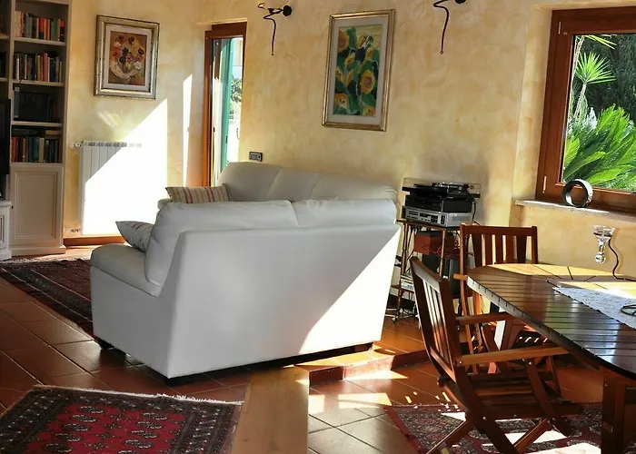 Notti Romane Отель Infernetto